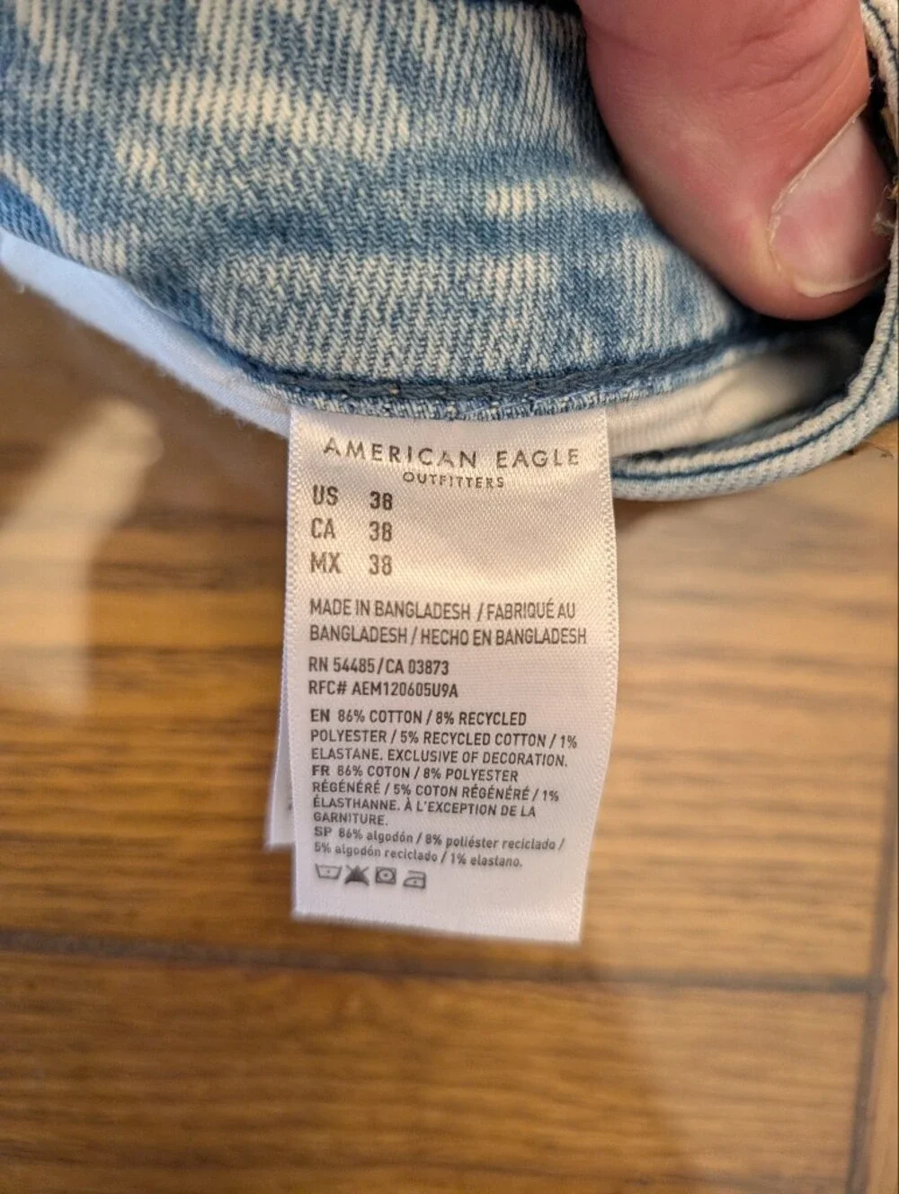 American Eagle Mens Jean Shorts at Knee Air Flex + Size 38